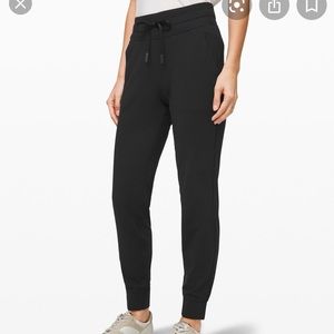 Lululemon ready to rulu jogger.